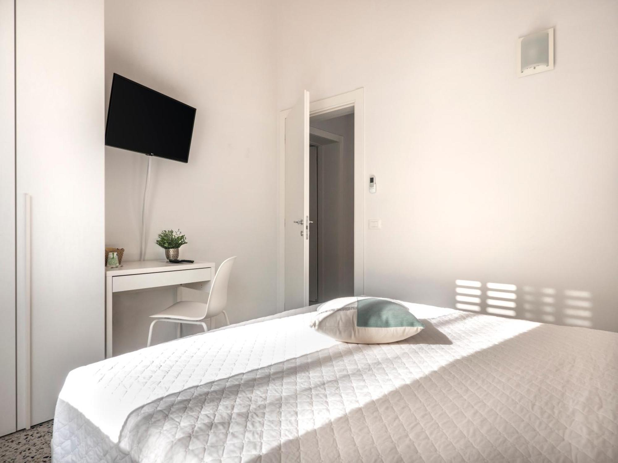 Zuara9Room Rimini Extérieur photo